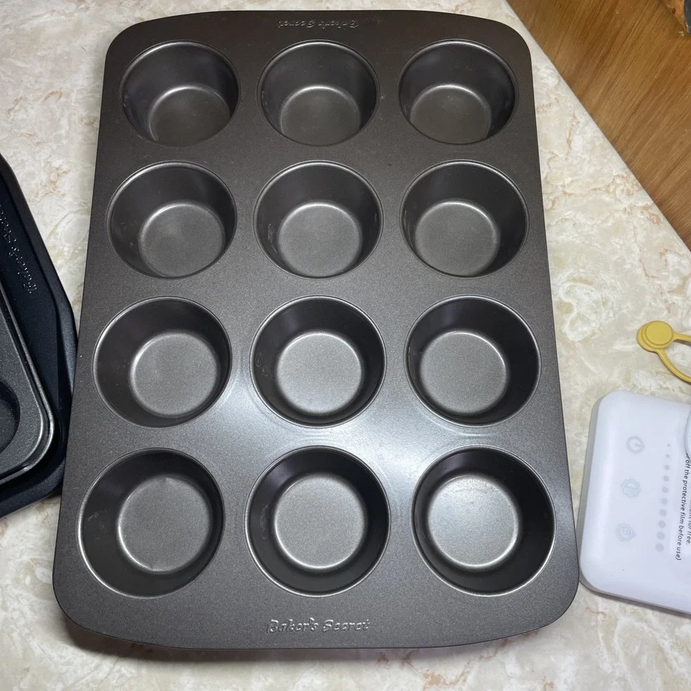 Large set of versatile Baking‎ pans, forms, non-stick, most NEW with tags